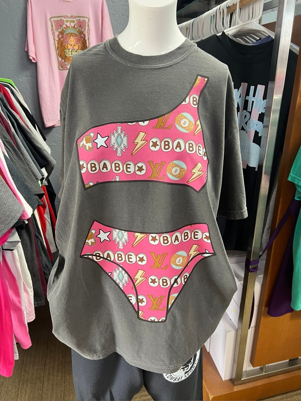 Brand new unisex T-shirt comfort colors bikini